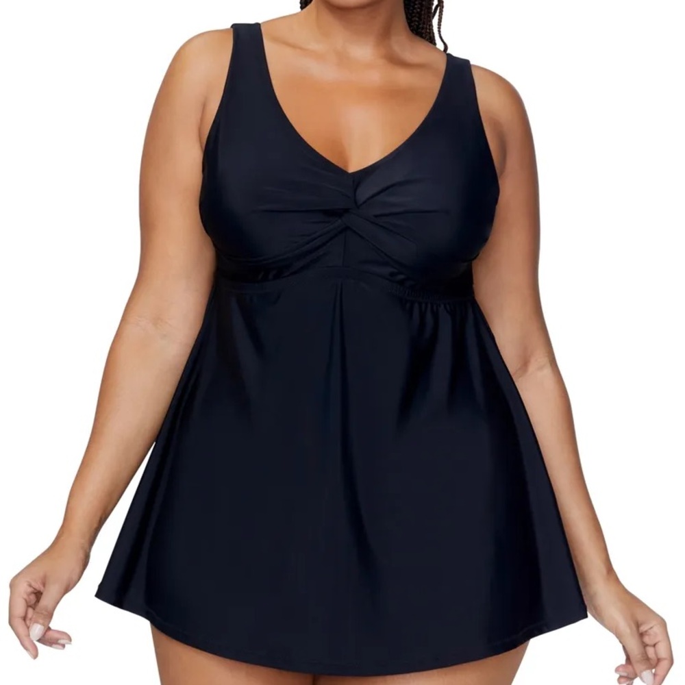 NWT Raisins Curve Trendy Plus Size Lucia Tummy-Control Swimdress, Size 14W Black